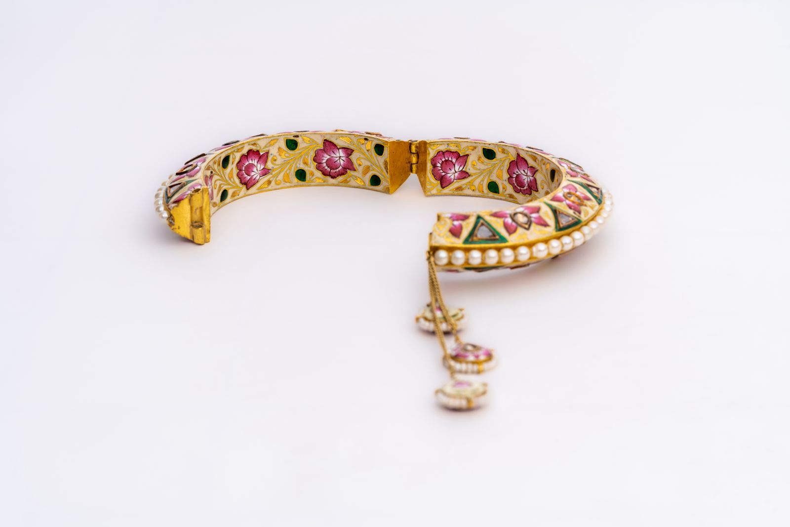 Pink Meenakari Bagal